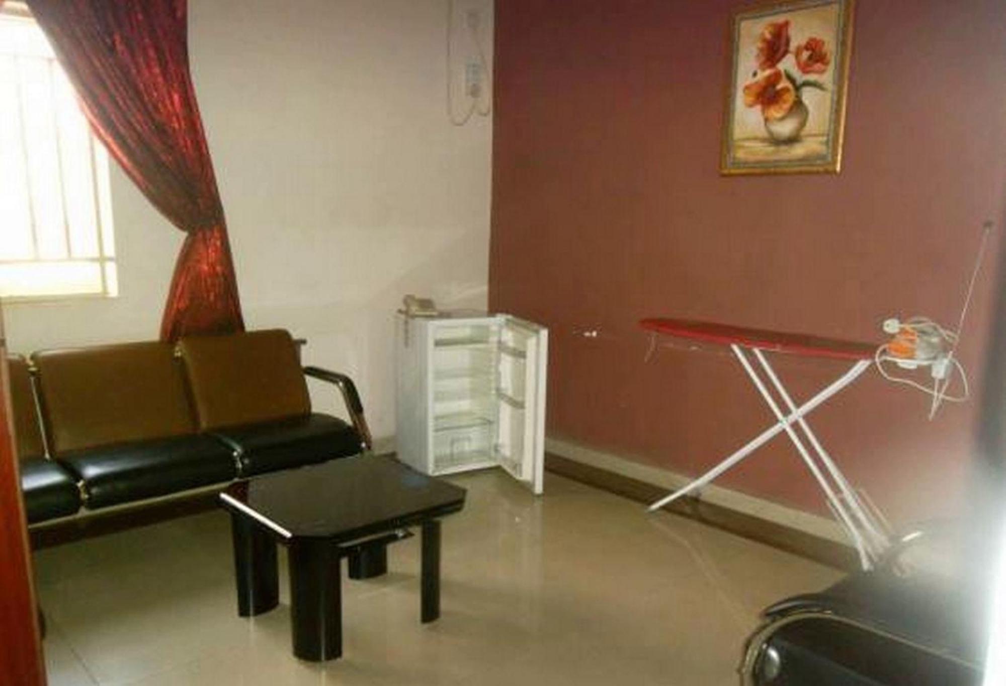 Room In Lodge - Clen-Phil Hotels And Suite Port Harcourt Zewnętrze zdjęcie