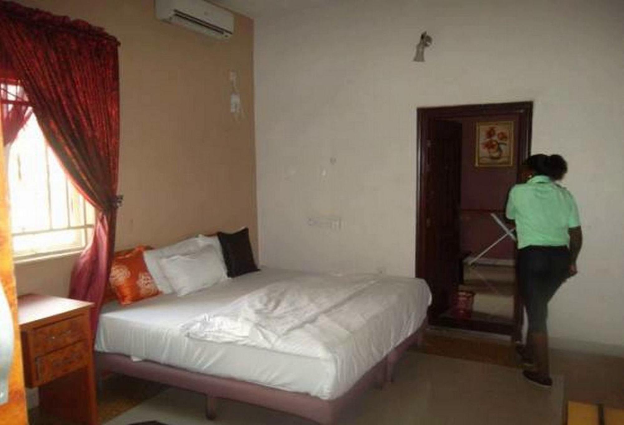 Room In Lodge - Clen-Phil Hotels And Suite Port Harcourt Zewnętrze zdjęcie