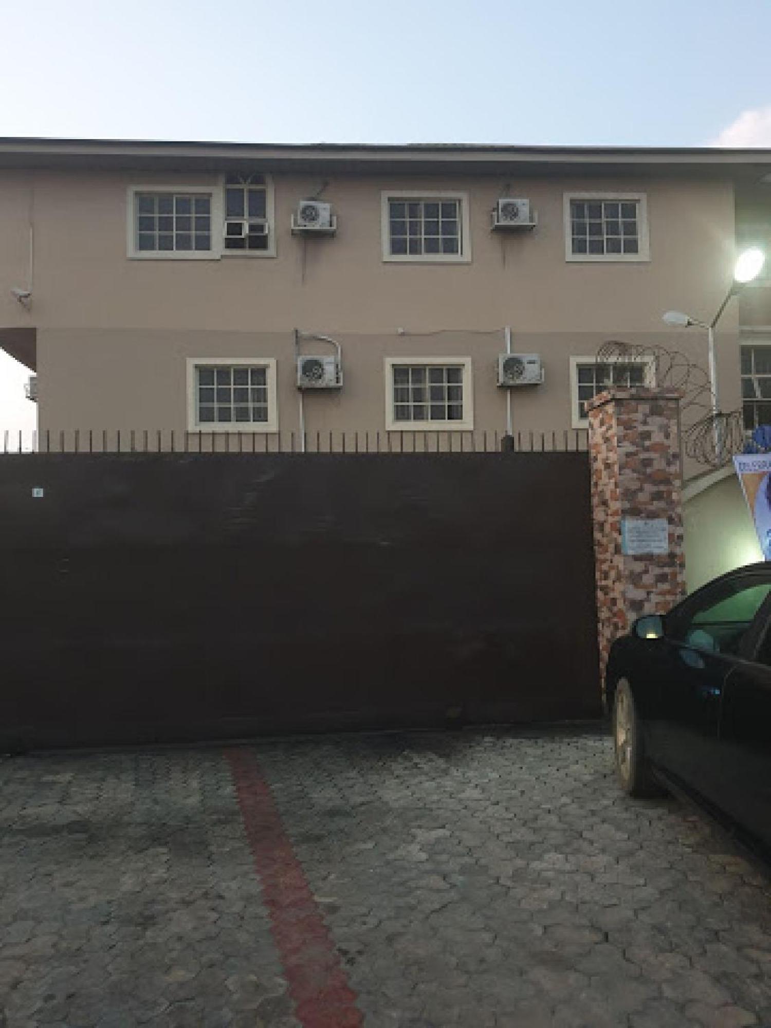 Room In Lodge - Clen-Phil Hotels And Suite Port Harcourt Zewnętrze zdjęcie