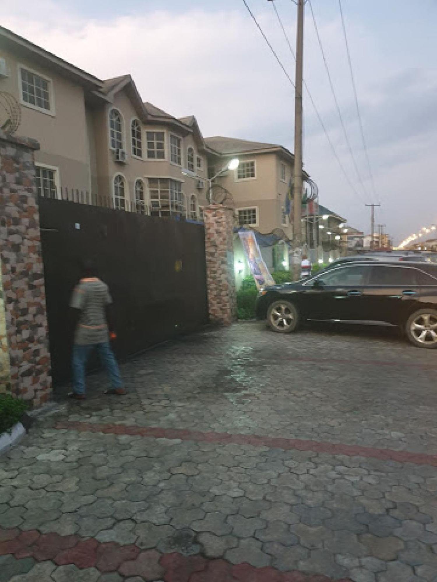 Room In Lodge - Clen-Phil Hotels And Suite Port Harcourt Zewnętrze zdjęcie